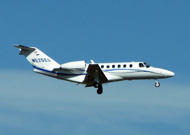 Cessna Citation CJ2+ (N525EG) - Landing on Rwy 14 at Shreveport Regional.