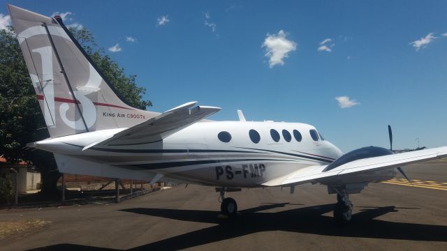 Beechcraft King Air 90 (PS-FMP)