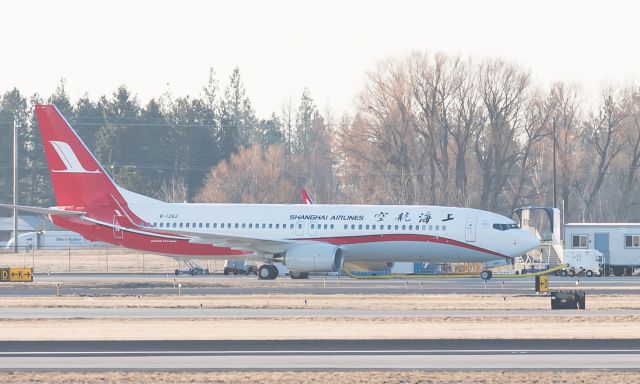 Boeing 737-800 (B-1262) - BY-LEO LEONCHIK