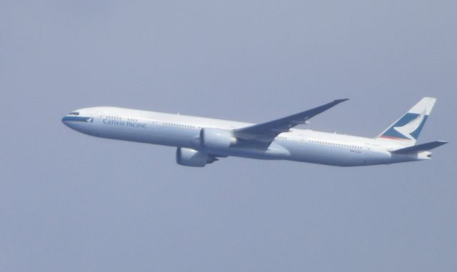 BOEING 777-300ER (B-KQH) - Shown here this Cathay Pacific Boeing 777-300 is a few minutes until landing in the Autumn of 2016.