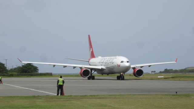 Airbus A330-200 (G-VMIK)