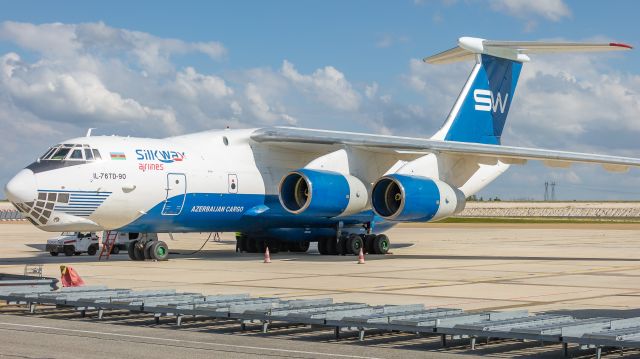 Ilyushin Il-76 (4K-AZ100)