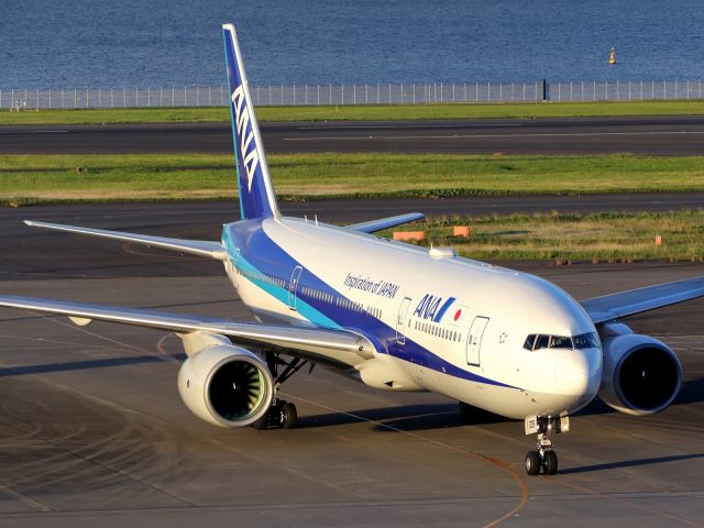 Boeing 777-200 (JA709A)