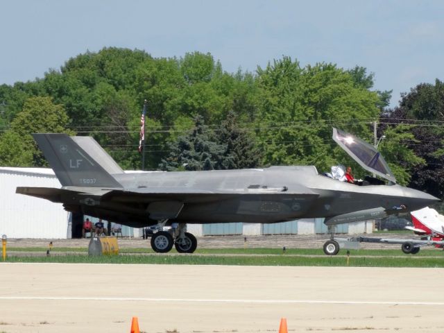 Lockheed F-35C (11-5037)