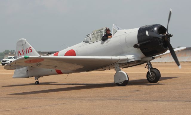 North American T-6 Texan (N11171)