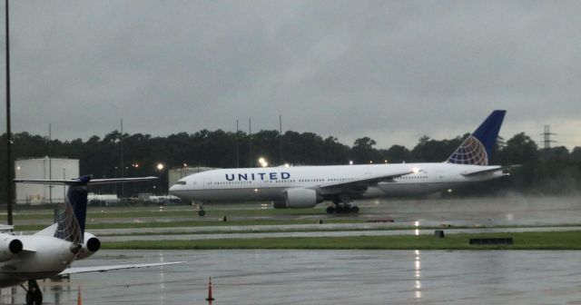 Boeing 777-200 (N212UA) - 9/17/19 starting the take-off roll on Rwy 15L