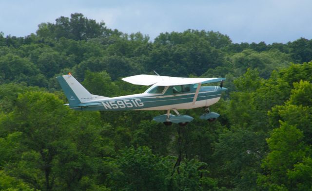 Cessna Skyhawk (N595IG) - N595IG departs runway 18 at Ankeny Regional Airport on a mostly overcast day.  Taken June 23, 2019 with Nikon D3200 at 400mm.