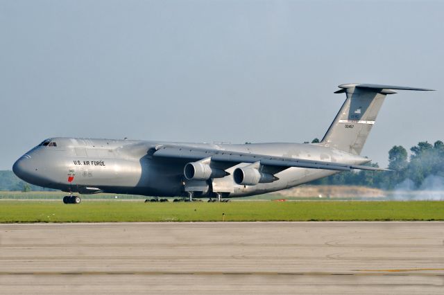 Lockheed C-5 Galaxy (70-0457) - City Of Fairborn landing on runway 5L