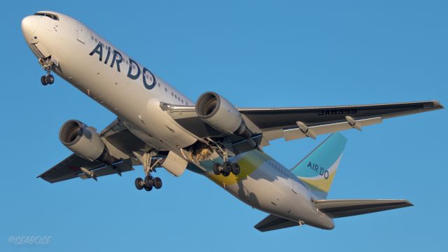 BOEING 767-300 (JA8359) - Hokkaido International Airlinesbr /Boeing 767-381br /September.27.2015 Hakodate Airport [HKD/RJCH] JAPAN