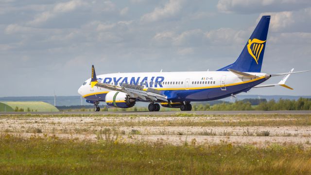 Boeing 737-700 (EI-IGL)