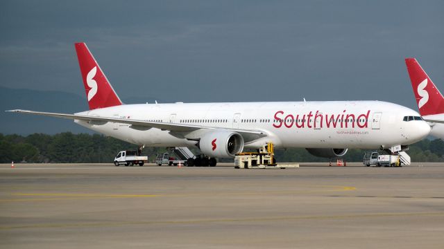 BOEING 777-300 (TC-GRV) - 2005 Boeing 777-312 Southwind Airlines, Antalya, Nov 16, 2024