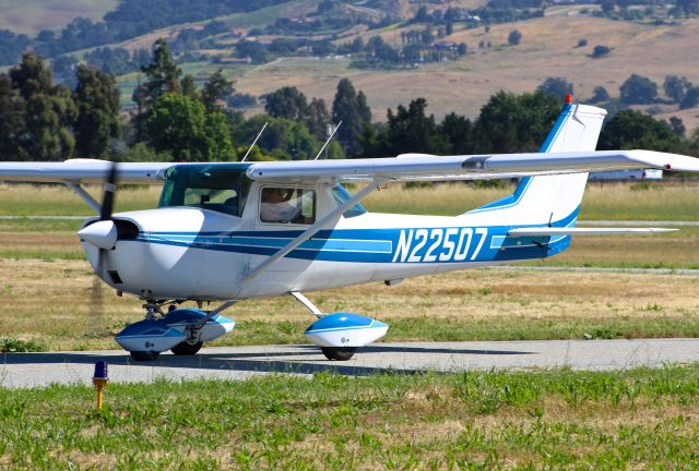 Cessna Commuter (N22507) - Locally-based Cessna 150H taxing in for a Young Eagles flight at San Martin Airport.