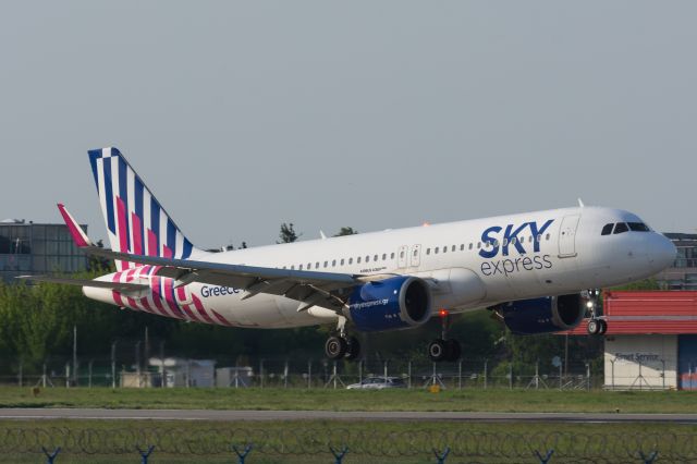 Airbus A320neo (SX-CRE)