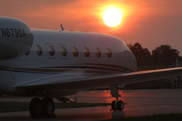 Gulfstream Aerospace Gulfstream G650 (N679GA) - Sunset at Gulfstream in Appleton, WI