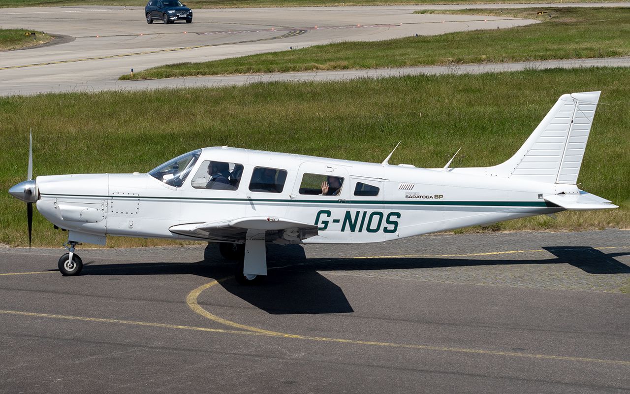 Piper Saratoga/Lance (G-NIOS)