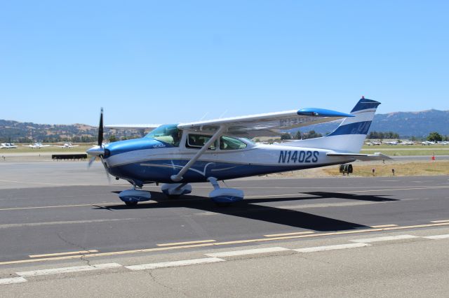 Cessna Skylane (N1402S)