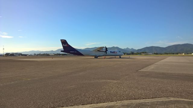 ATR ATR-72 (N804FX)