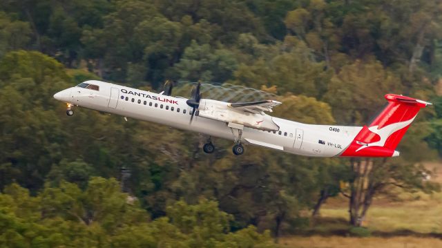 de Havilland Dash 8-400 (VH-LQL)