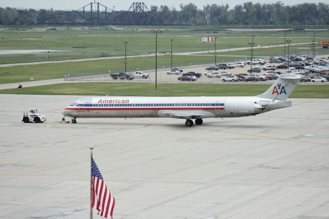 McDonnell Douglas MD-83 (N552AA) - 081014 MD83 to KDFW on pushback from the gate