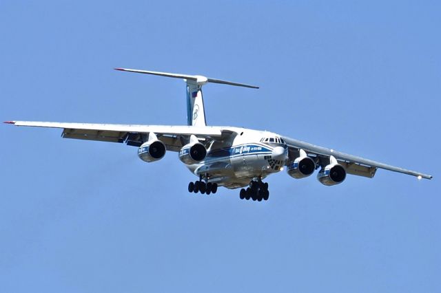 Ilyushin Il-76 (RA-76951) - Ilyushin IL-76 cn 2073421704. Volga-Dnepr RA-76951 final rwy 21 YPPH 20 February 2021.