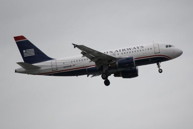 Airbus A319 (N750UW) - US Air Flight 15R (N750UW) arrives at Sarasota-Bradenton International Airport following a flight from Charlotte-Douglas International Airport