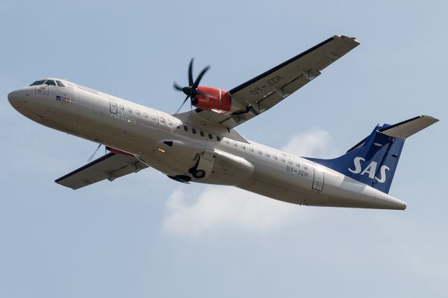 ATR ATR-72 (OY-JZH)