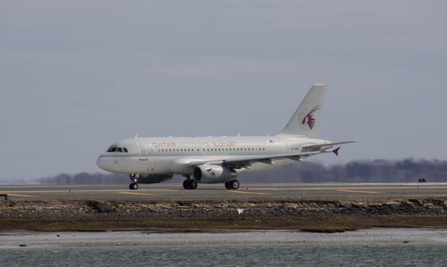 Airbus A319 (A7-HHJ)