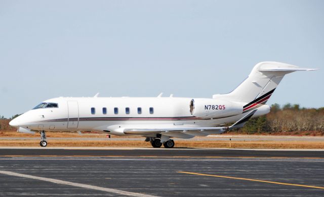 Canadair Challenger 350 (N782QS)