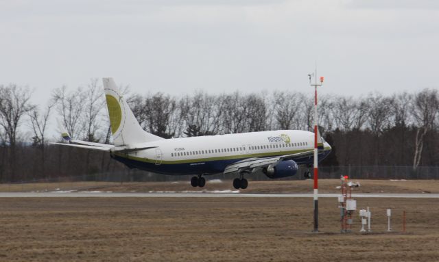 Boeing 737-800 (N738MA)