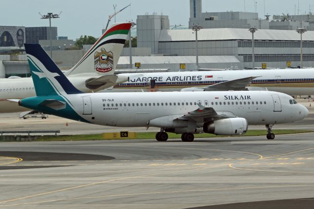 Airbus A320 (9V-SLR)