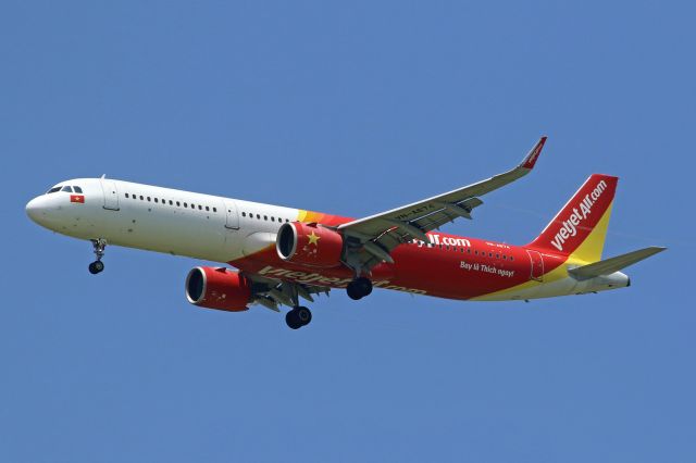 Airbus A321neo (VN-A674)