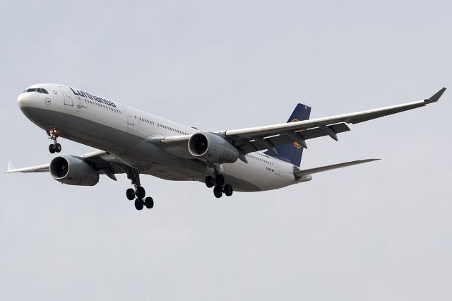 Airbus A330-300 (D-AIKD)