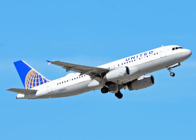 Airbus A320 (N410UA)