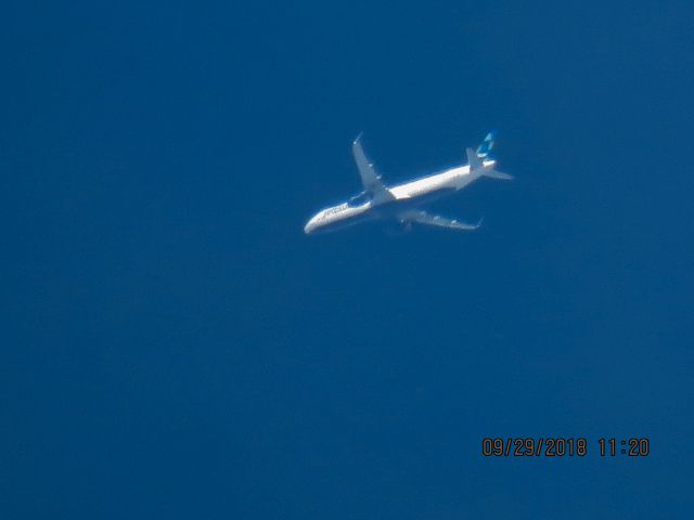 Airbus A321 (N990JL)