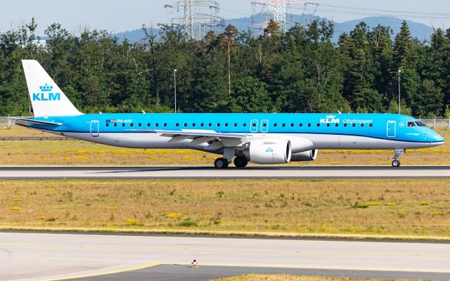 EMBRAER ERJ-190-400 (PH-NXC)