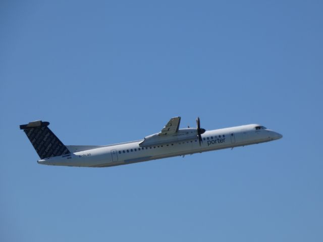 de Havilland Dash 8-400 (C-GLQG) - Shown here departing is a de Havilland Dash 8-400 in the Spring of 2018.