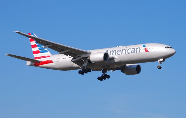 Boeing 777-200 (N768AA) - Taken from the threshold of 29L