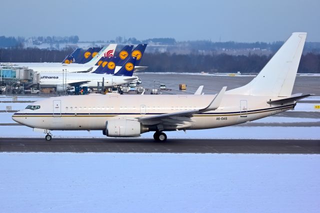 Boeing 737-700 (A6-DAS)
