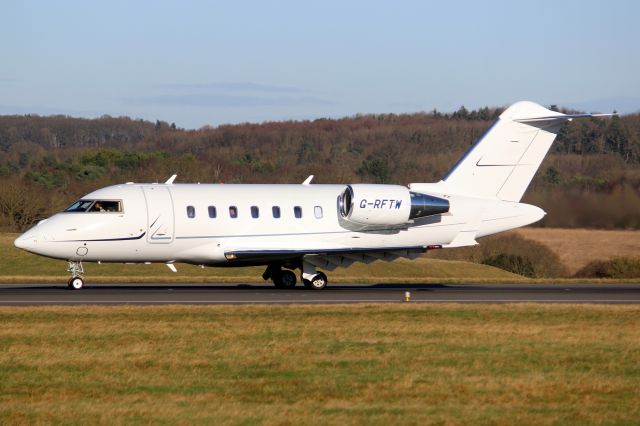 Canadair Challenger (G-RFTW) - Jet Concierge Club Challenger 650 departing rwy 25 on 3-Jan-25 heading for LSGG as JCO24.