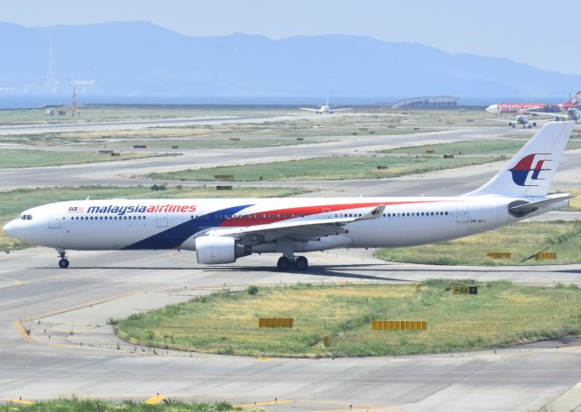Airbus A330-300 (9M-MTI)