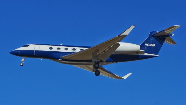 GULFSTREAM AEROSPACE G-7 Gulfstream G600 (N63NB) - 31L approach.br /Jan. 1,2021