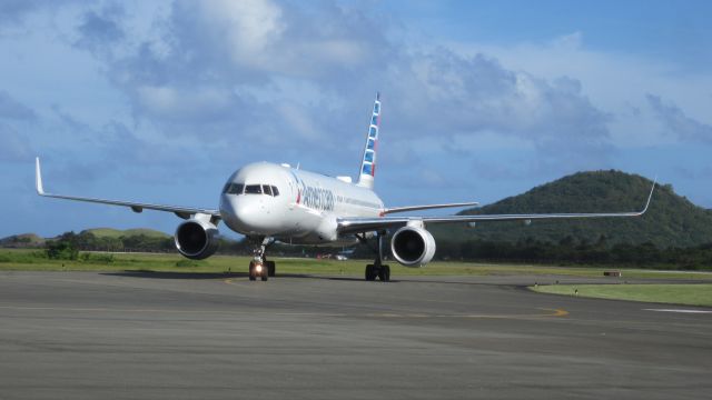 Boeing 757-200 (N199AN)