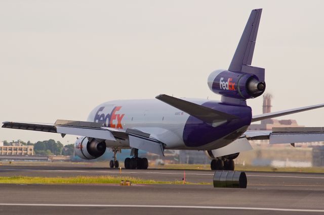 McDonnell Douglas DC-10 (N385FE) - The world on time on FlightAware.Com !