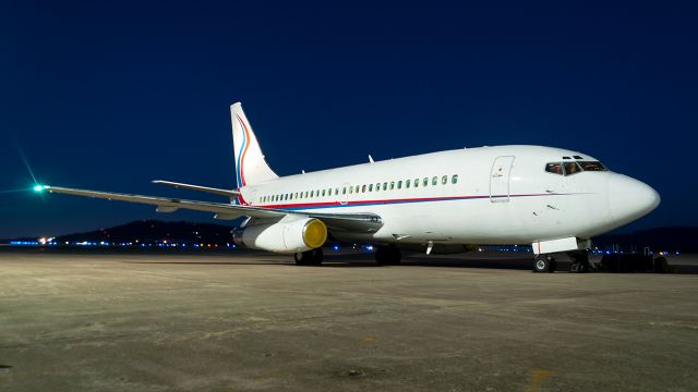 Boeing 737-200 (N465TW)