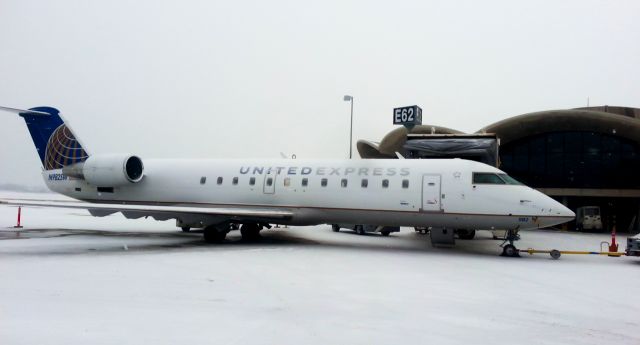 Canadair Regional Jet CRJ-200 (N982SW) - I was standing around Gate E61 in January of 2014