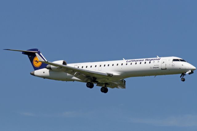 Canadair Regional Jet CRJ-700 (D-ACPI)