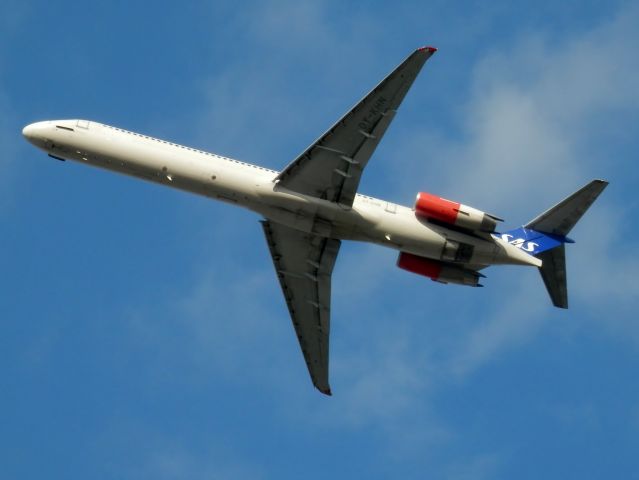 McDonnell Douglas MD-82 (OY-KHN)