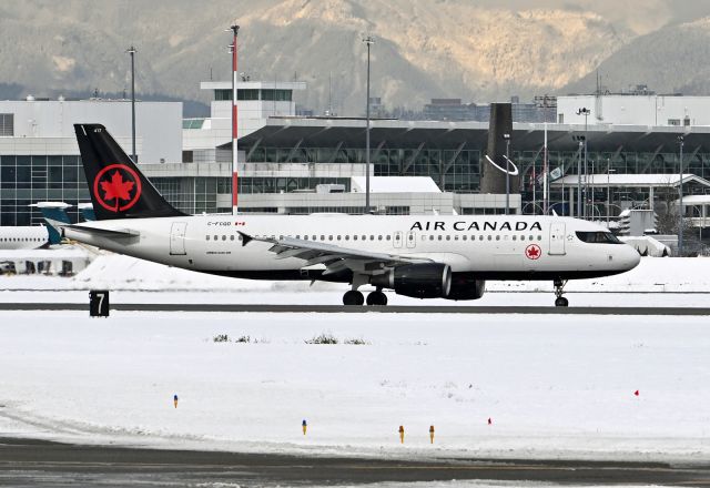 Airbus A320 (C-FCQD)