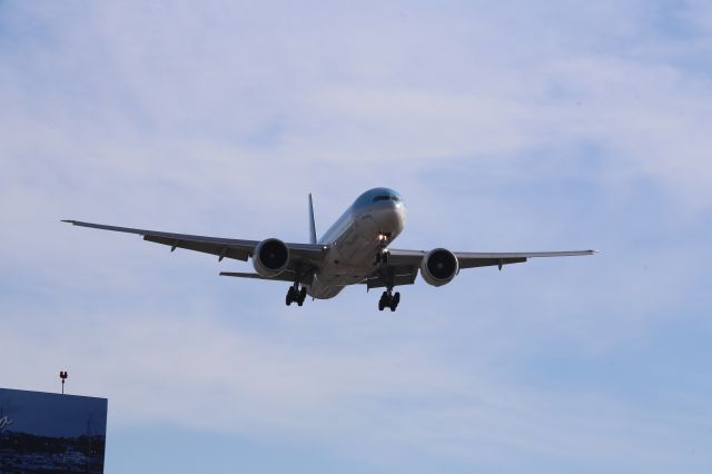 BOEING 777-300ER —