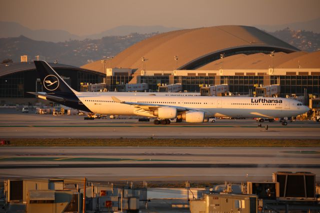 Airbus A340-600 (D-AIHI)